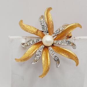 Judy Lee Gold Silver Flower Brooch Faux Pearl Rhinestone Vintage Pin